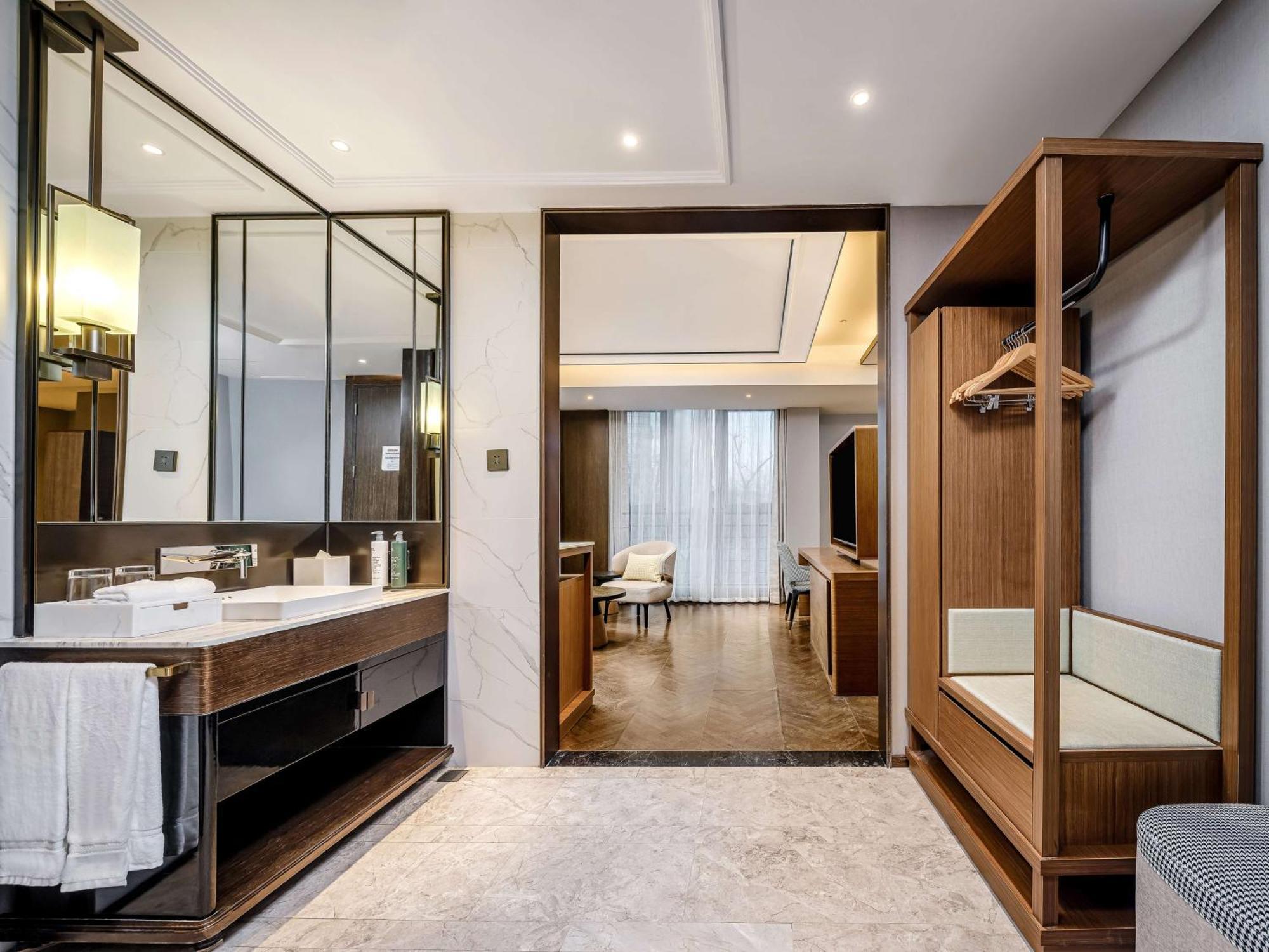 Hilton Garden Inn Beijing Guomao エクステリア 写真