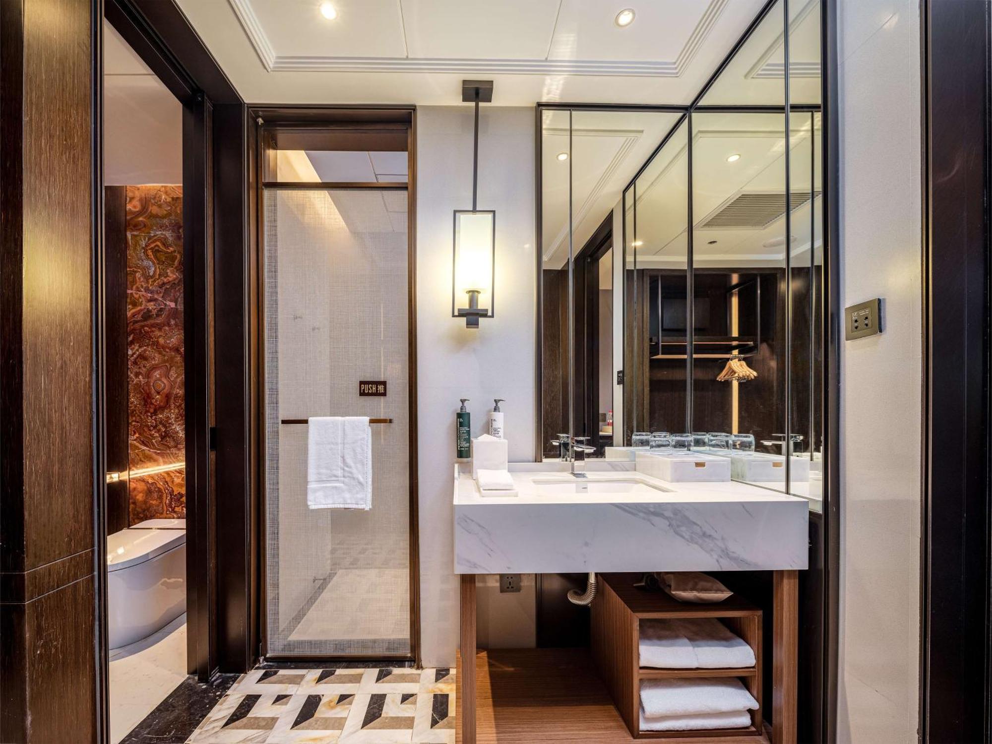 Hilton Garden Inn Beijing Guomao エクステリア 写真