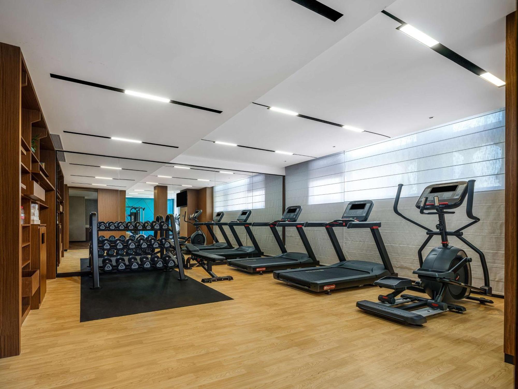 Hilton Garden Inn Beijing Guomao エクステリア 写真