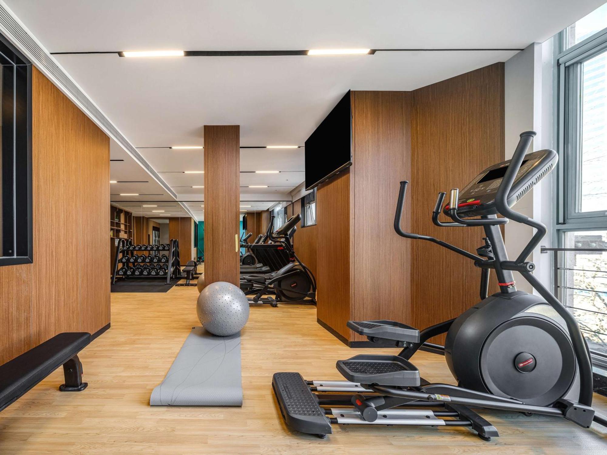 Hilton Garden Inn Beijing Guomao エクステリア 写真