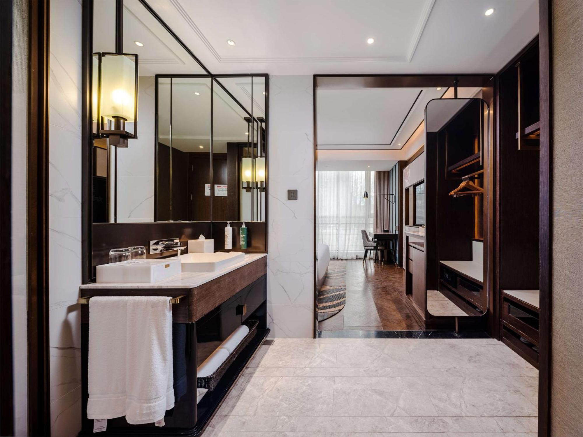 Hilton Garden Inn Beijing Guomao エクステリア 写真